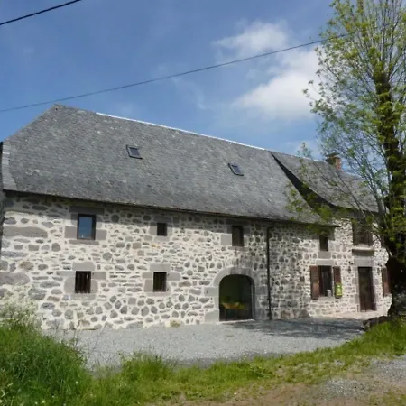 Maison De Montagne Renovee, 12 Pers, Prat De Bouc Prox., 6 Ch, Internet, Terrain, Loisirs Varies - Fr-1-742-63 Paulhac (Cantal)