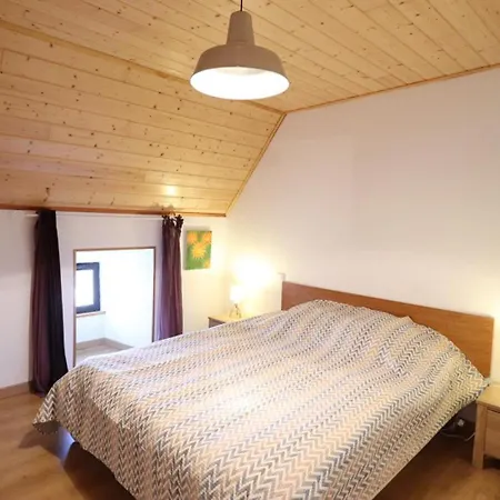 Дом отдыха Maison De Montagne Renovee, 12 Pers, Prat De Bouc Prox., 6 Ch, Internet, Terrain, Loisirs Varies - Fr-1-742-63 *
