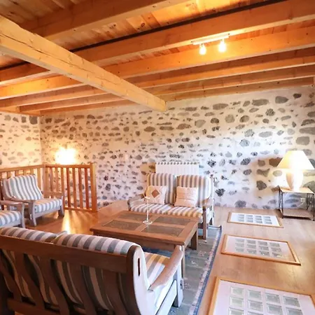 Дом отдыха Maison De Montagne Renovee, 12 Pers, Prat De Bouc Prox., 6 Ch, Internet, Terrain, Loisirs Varies - Fr-1-742-63 *